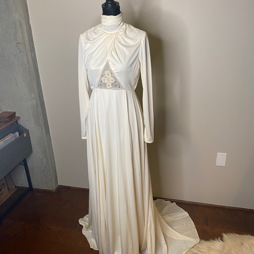 1970’s wedding gown